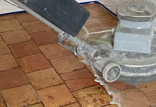 Services de ponçage et de cristallisation de marbre