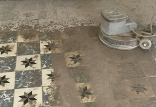 Services de ponçage et de cristallisation de marbre