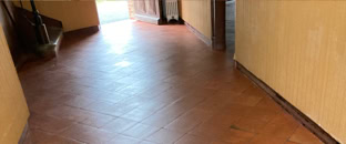 Décapage de tomettes en terre cuite à Lyon