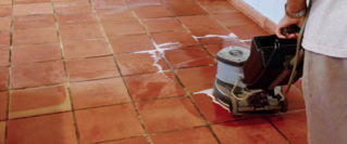 decaper tomettes en terre cuite