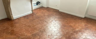 Tomettes en terre cuite - Décapage et traitements