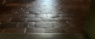 Décapage de tomettes en terre cuite à Lyon