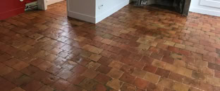 Décapage de tomettes en terre cuite à Lyon