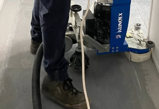 Services de ponçage et de cristallisation de marbre